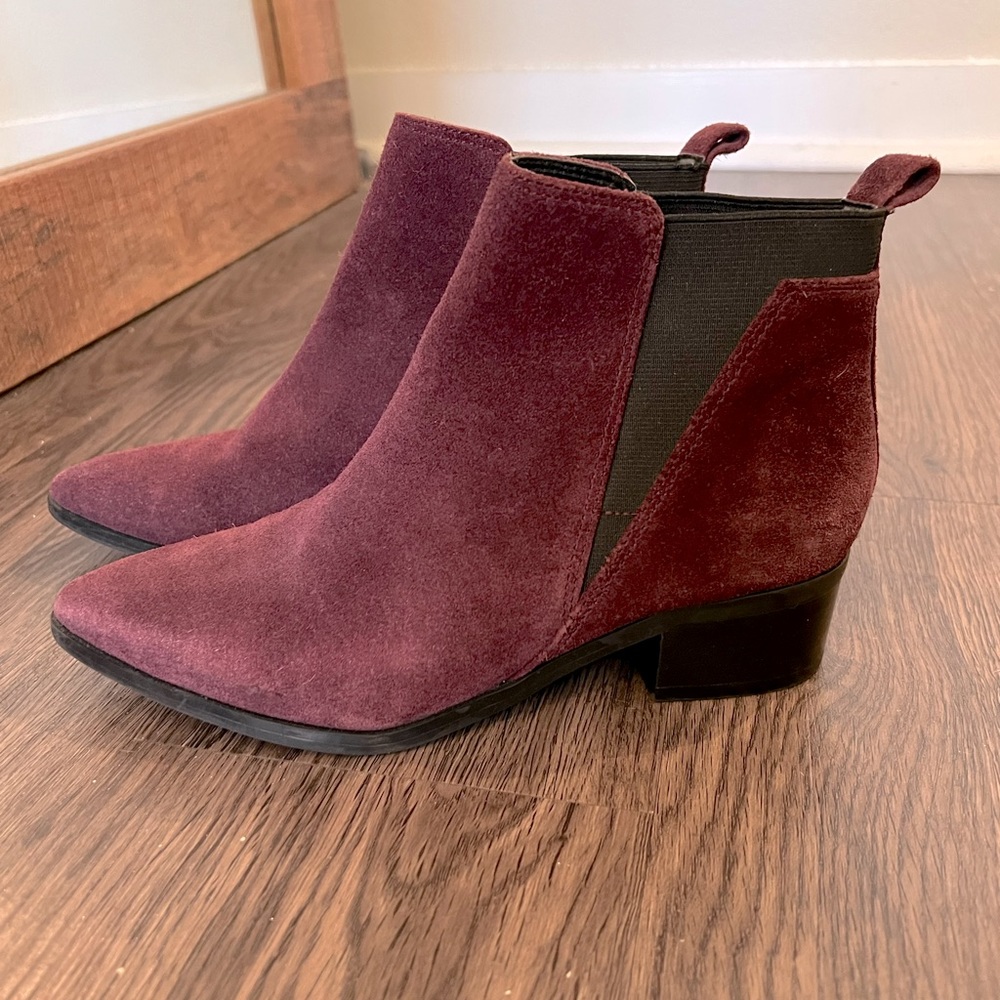 Marc Fisher Pure suede booties